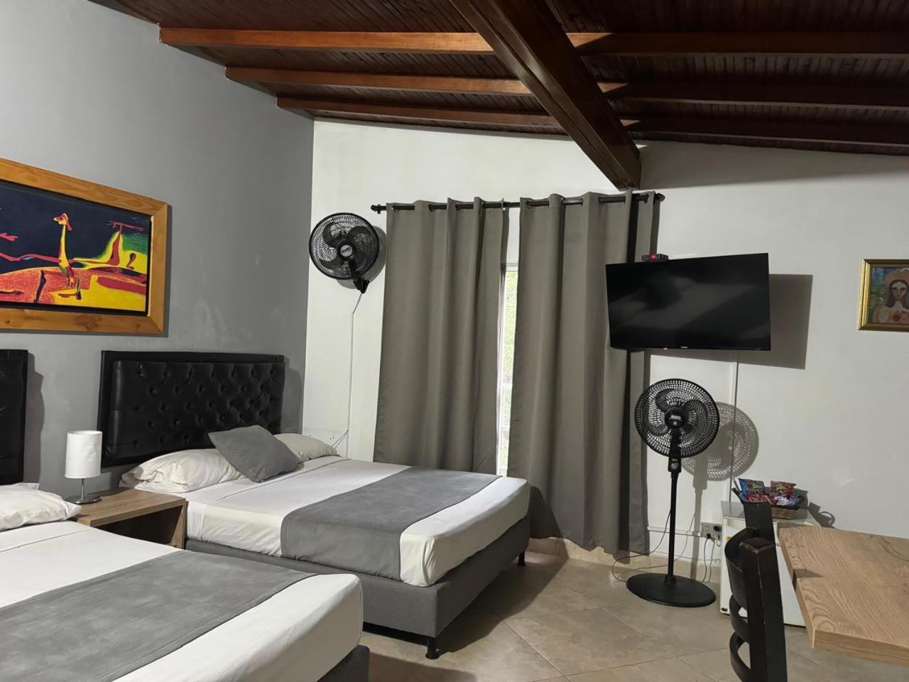 Gemas San Joaquin 1 Hotell Medellín Exteriör bild