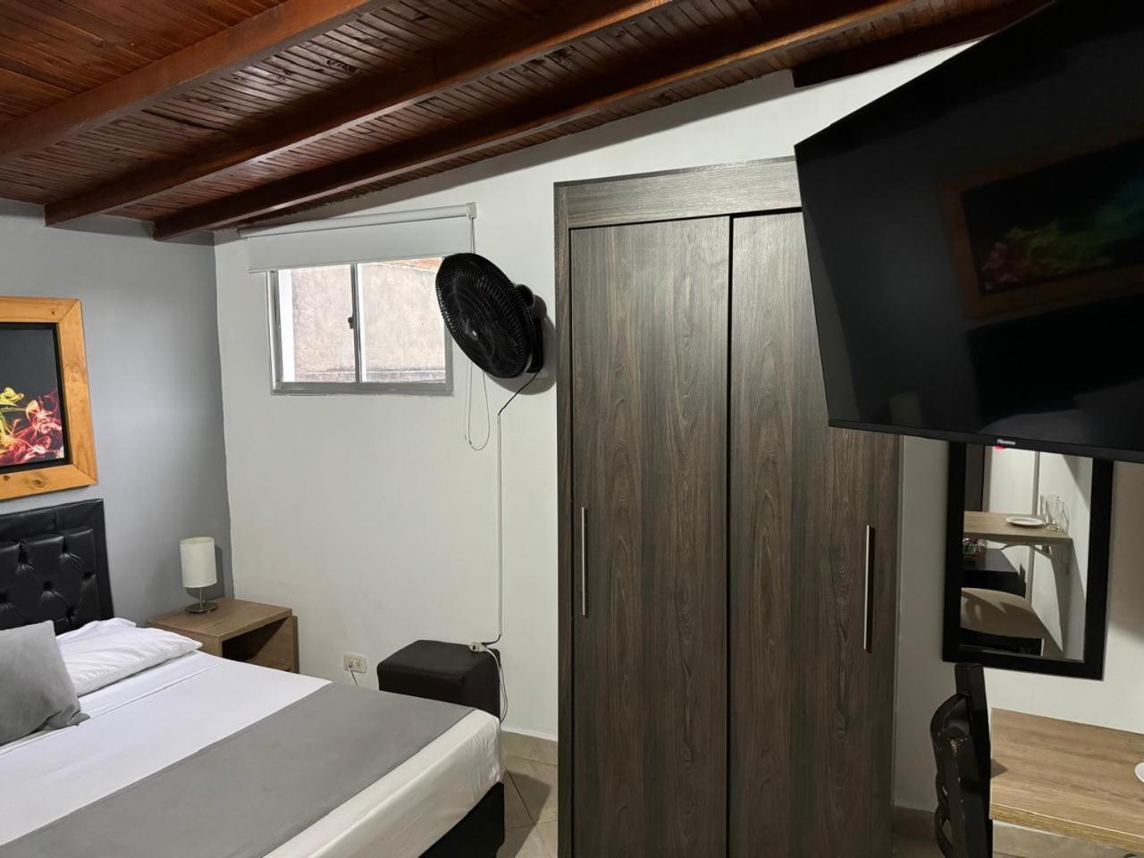Gemas San Joaquin 1 Hotell Medellín Exteriör bild