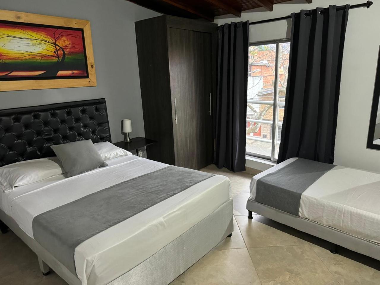 Gemas San Joaquin 1 Hotell Medellín Exteriör bild