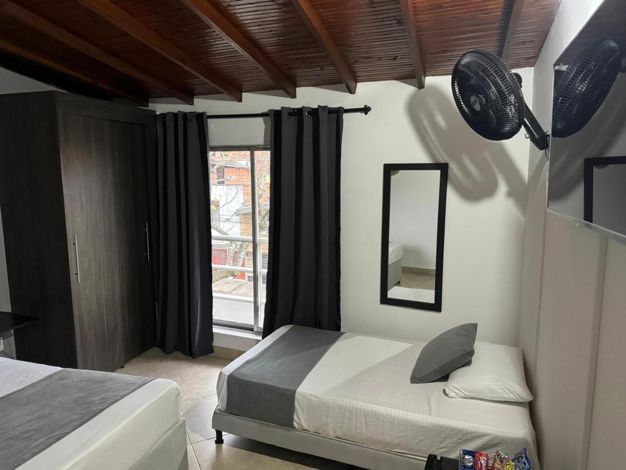 Gemas San Joaquin 1 Hotell Medellín Exteriör bild