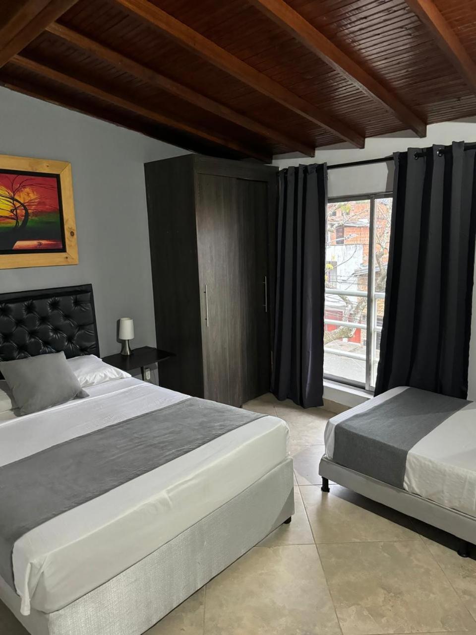 Gemas San Joaquin 1 Hotell Medellín Exteriör bild