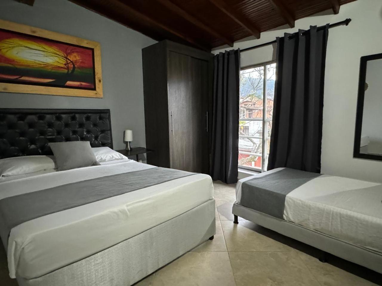 Gemas San Joaquin 1 Hotell Medellín Exteriör bild