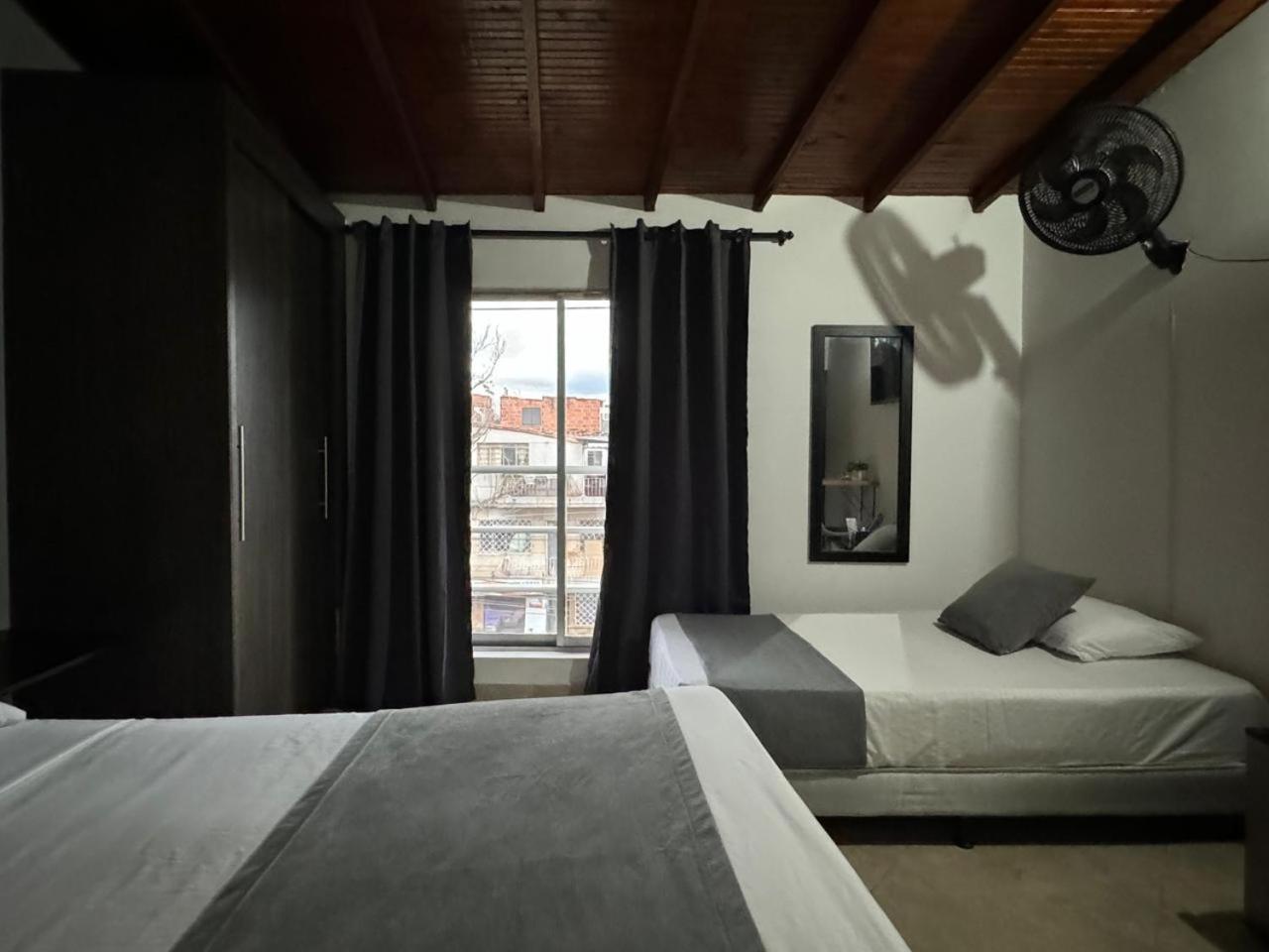 Gemas San Joaquin 1 Hotell Medellín Exteriör bild