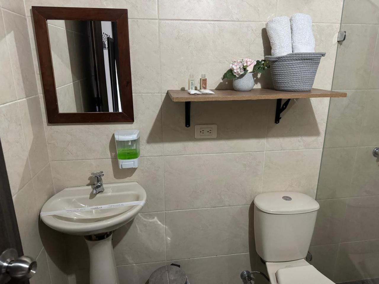Gemas San Joaquin 1 Hotell Medellín Exteriör bild