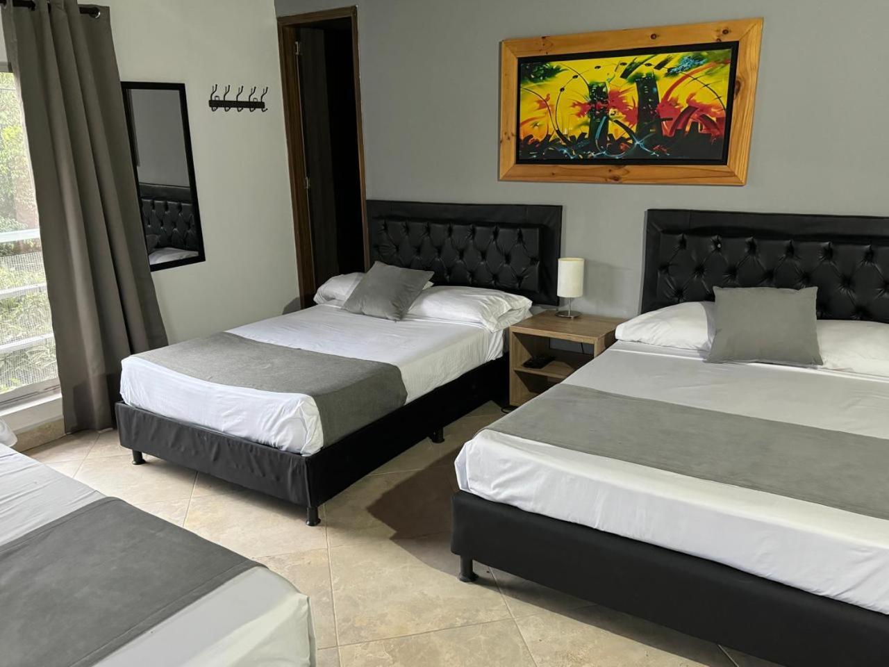 Gemas San Joaquin 1 Hotell Medellín Exteriör bild