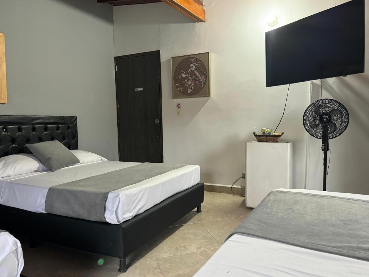 Gemas San Joaquin 1 Hotell Medellín Exteriör bild