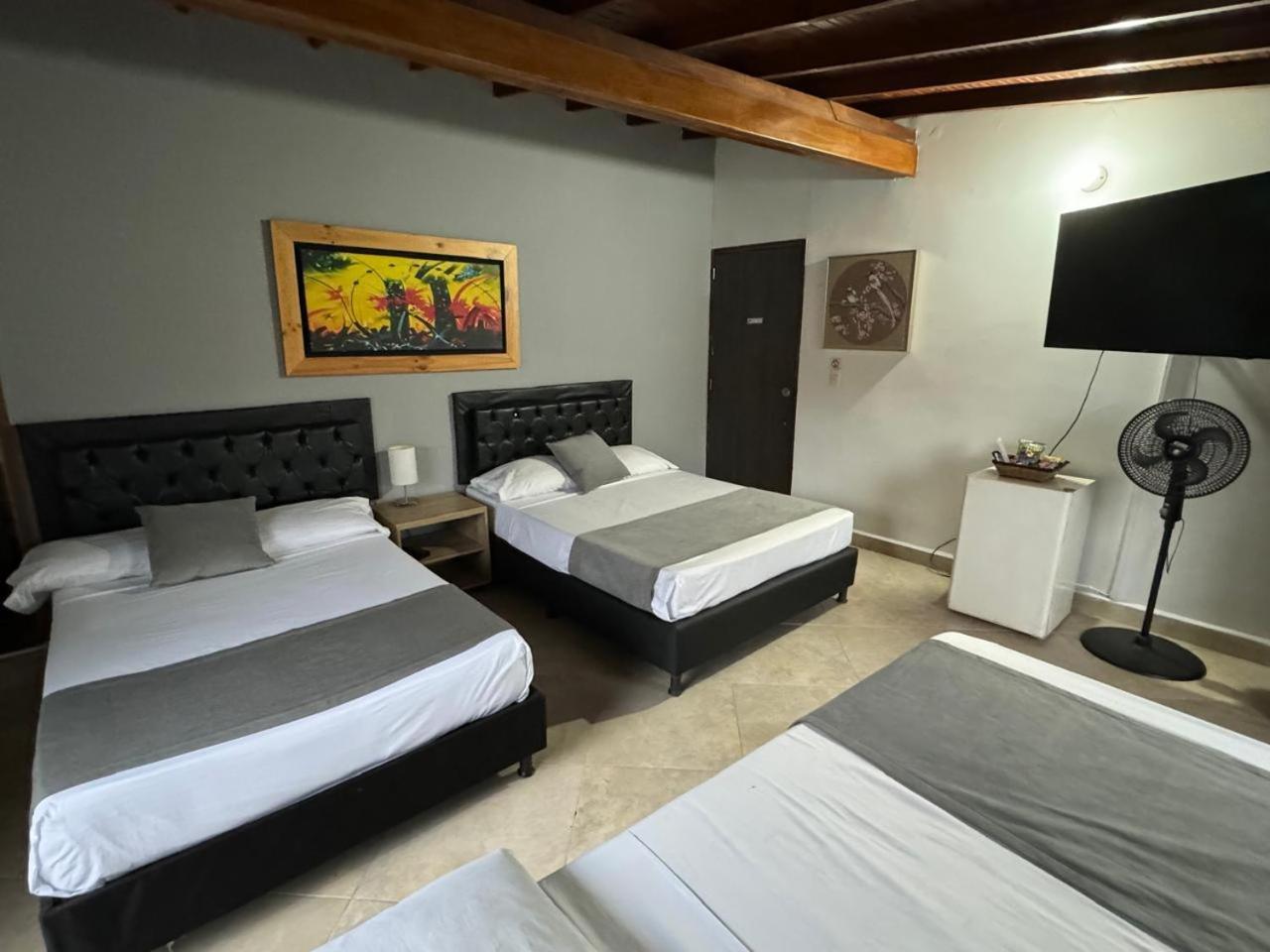 Gemas San Joaquin 1 Hotell Medellín Exteriör bild